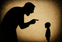 Palavras têm um poder gigante quando ditas de um adulto para seu filho ou sua filha; entenda o que significa e tome cuidado.