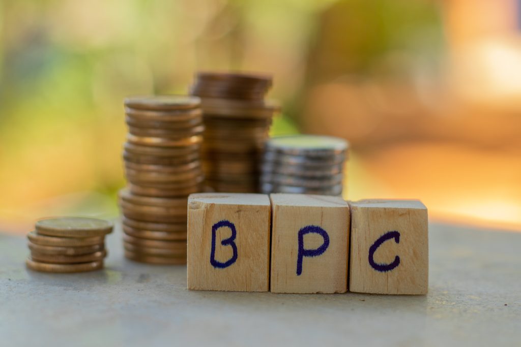 O Benefício de Prestação Continuada (BPC) conta com alterações importantes que podem ser vistas e utilizadas pelos beneficiários do INSS eleitos; entenda.