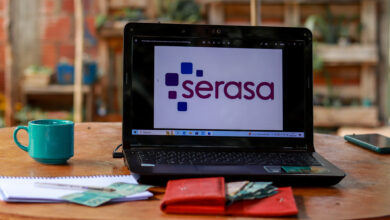 Acabou? Agora, suas dívidas antigas podem poluir seu CPF na Serasa? Entenda o que está acontecendo e como isso pode te afetar de verdade.