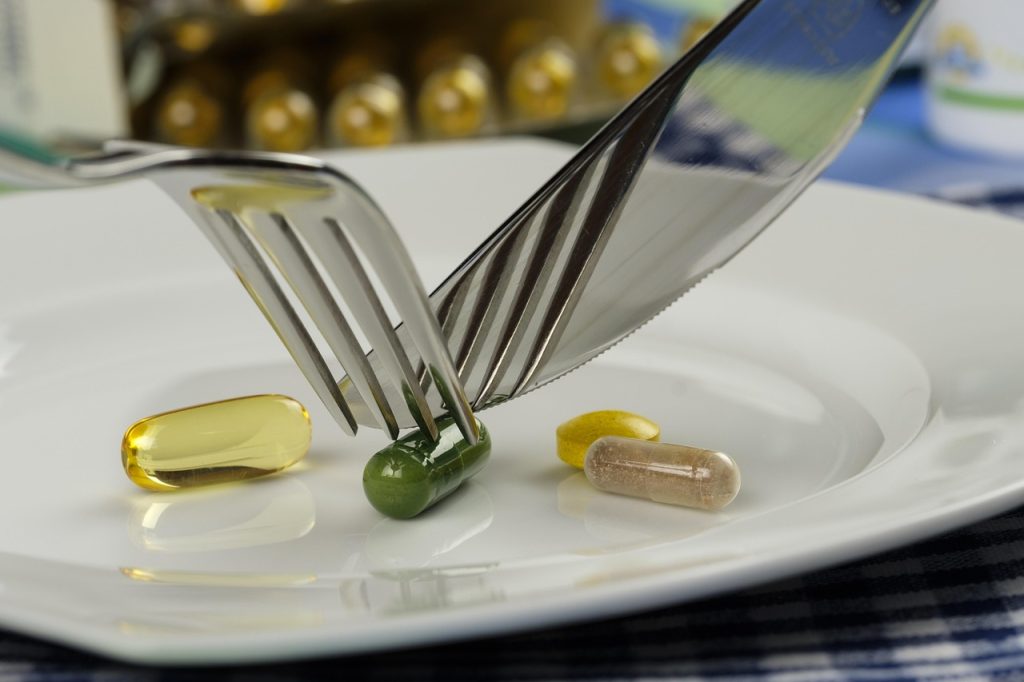 A proteína pode ter benefícios extras pouco explorados e pouco conhecidos, especialmente antes de dormir; entenda o que acontece.