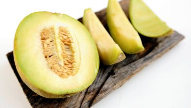 Que o melão é uma fruta saborosa e refrescante todos sabem, mas existe um segredo pouco revelado por aí.