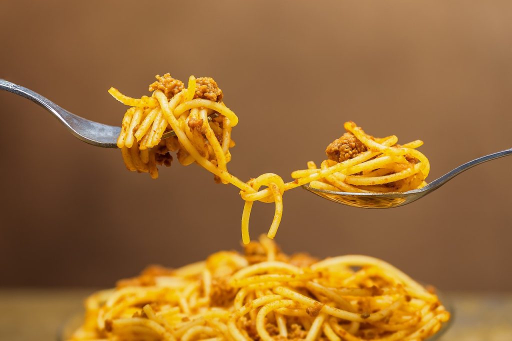 Imagina comer muito macarrão e não engordar? Por que será que isso acontece com algumas pessoas? Entenda o motivo por trás.